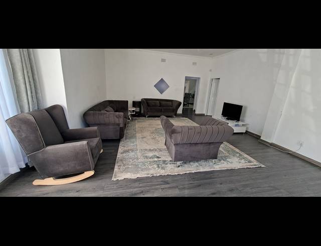 3 bed property to rent in FLORIDA